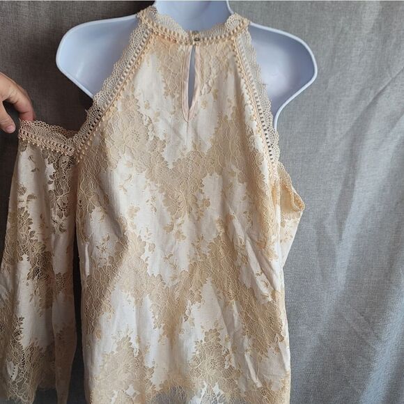 NWOT- ENTRO Cold Shoulder Lace Blouse - Picture 9 of 15